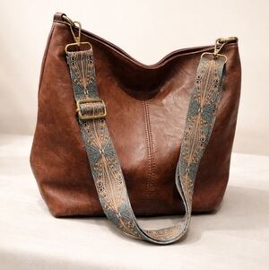 Vegan Leather Shoulder hobo bag / Crossbody